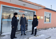 民警深入车间、仓库、消