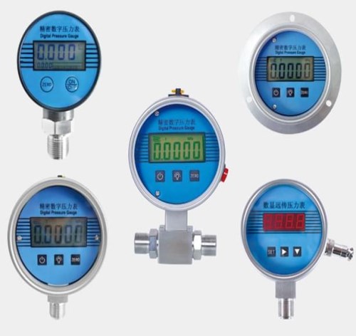较上期减少12.79%；人均流通股11857股