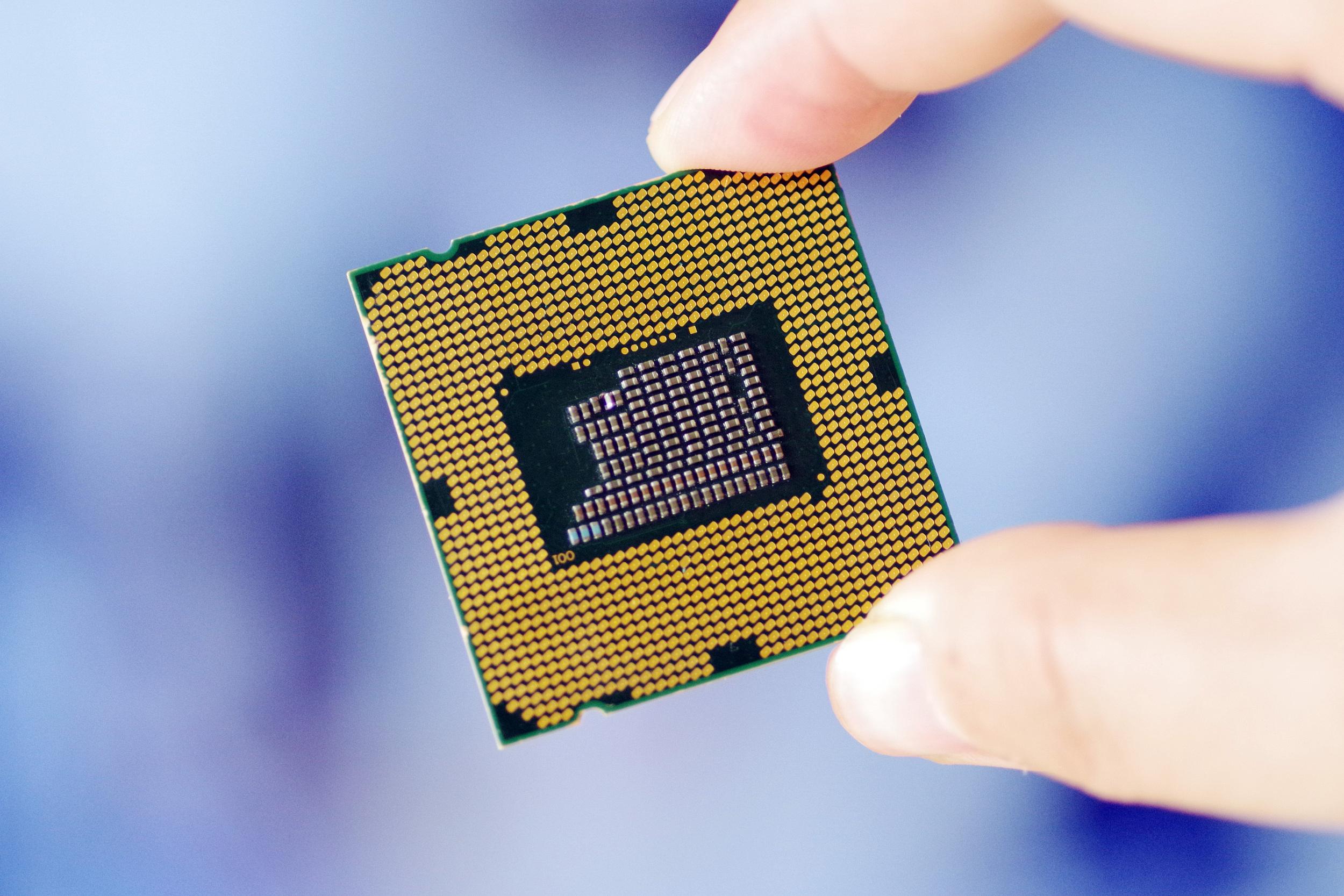 更需超前于半导体产品制造完成新一代技术研发