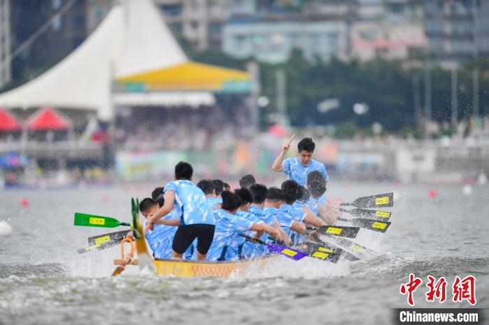 中国南海九江队刷新纪录勇夺双冠 澳门国际龙舟