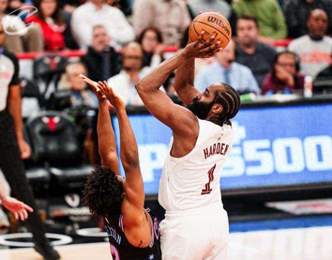 哈登关键表现助骑士险胜公牛 球队依赖症凸显