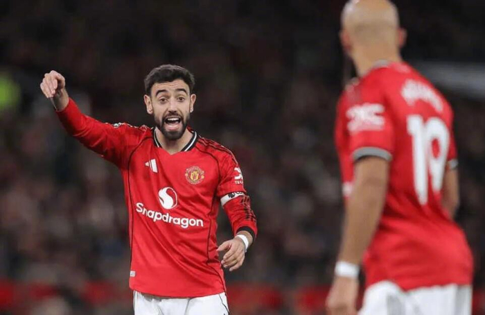 曼联队长B费合同将到期 转会窗口面临关键抉择