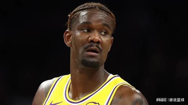 湖人收官战大胜爵士 詹姆斯18分斯玛特10助攻引领