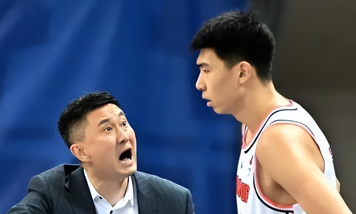 徐昕逆袭成NBA新星，杜峰培养模式引争议