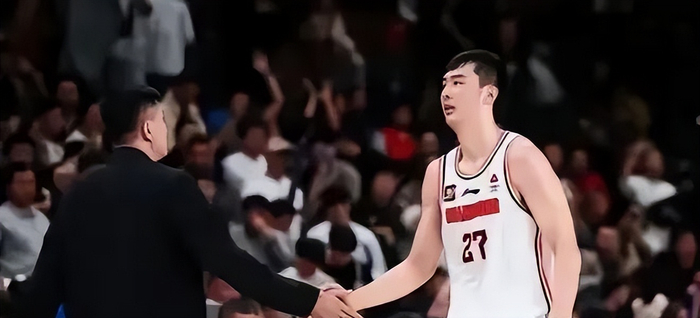 徐昕逆袭成NBA新星，杜峰培养模式引争议