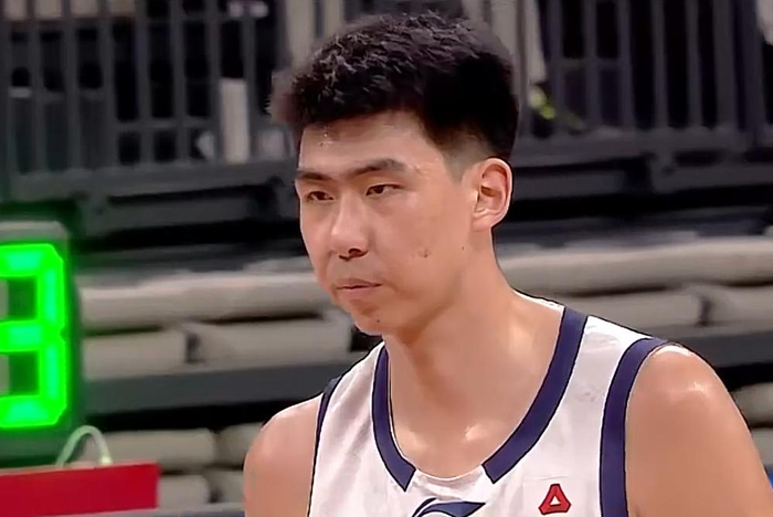 徐昕逆袭成NBA新星，杜峰培养模式引争议