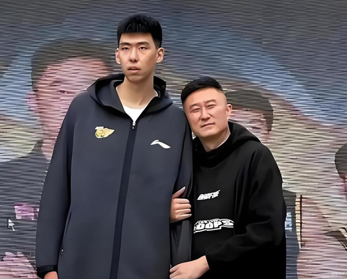 徐昕逆袭成NBA新星，杜峰培养模式引争议